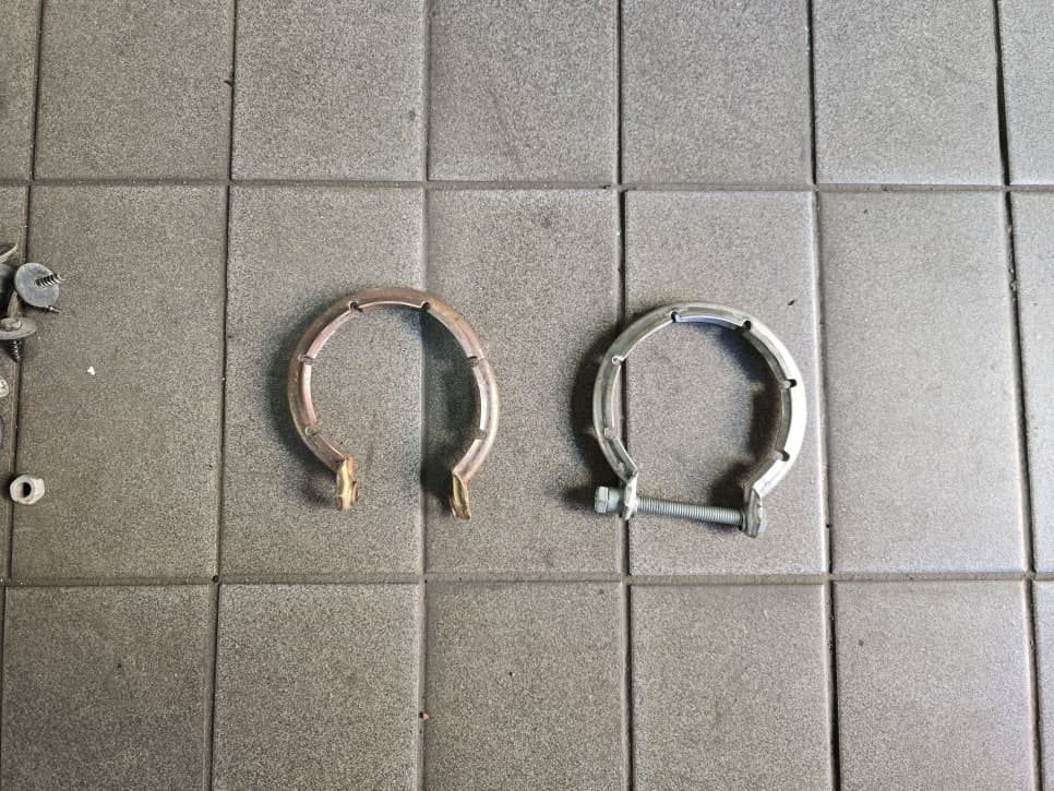교환 작업에 사용한 DPF 고정 클램프 사진