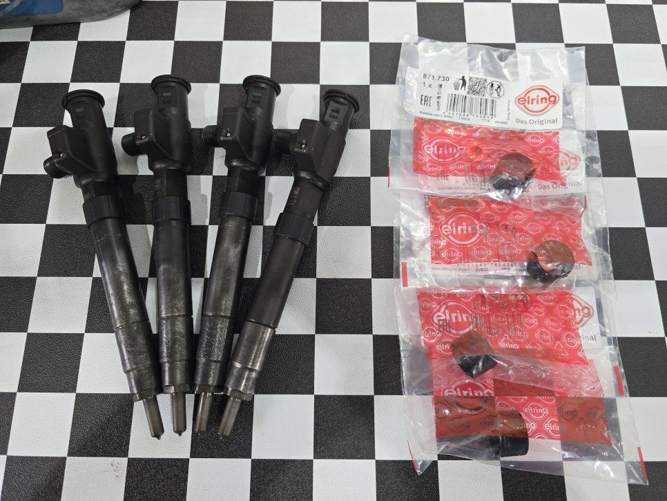 푸조 3008 GT 2.0 BlueHDi — 고착된 인젝터와 홀 정리